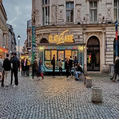 Group Old Town Daire *