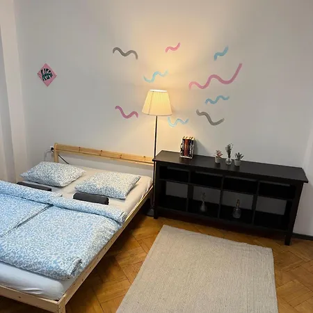 Group Old Town Apartment *